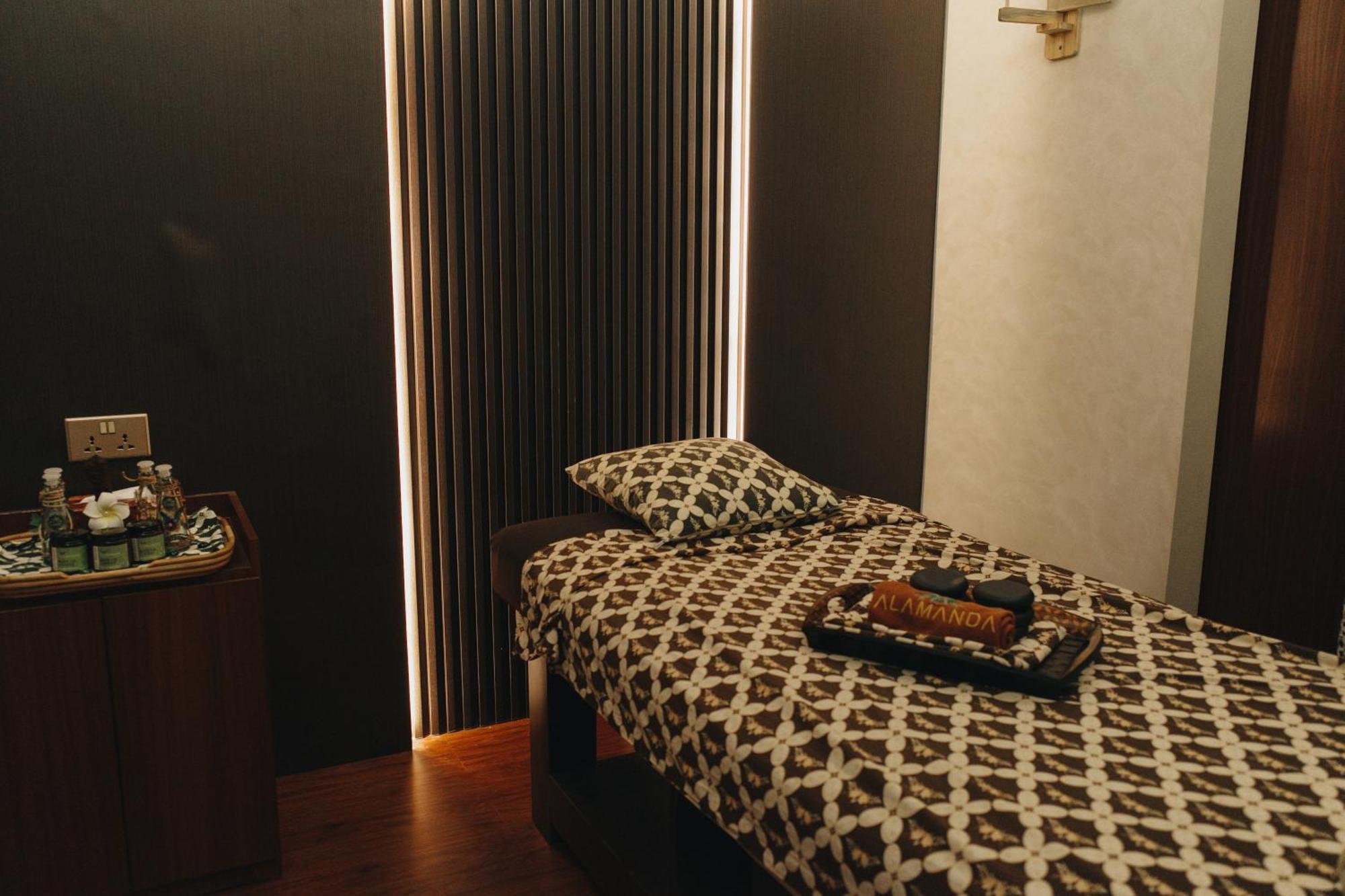 Batam Harbour Boutique Hotel & Spa Nagoya Exterior foto